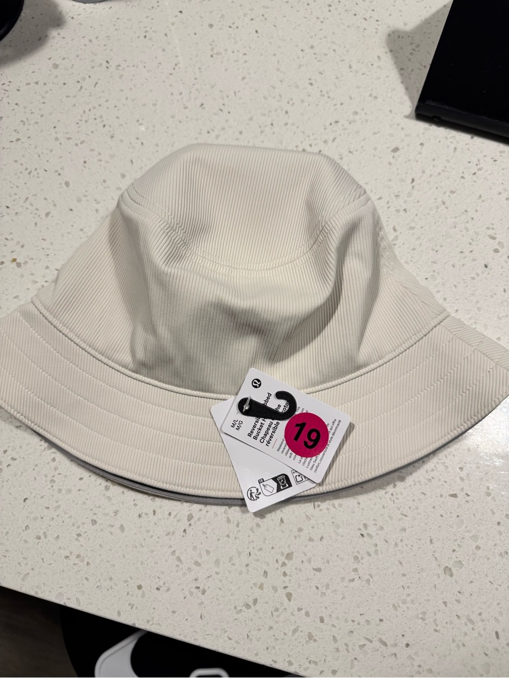 Lululemon Reversible Bucket Ivory/ Gray M/L